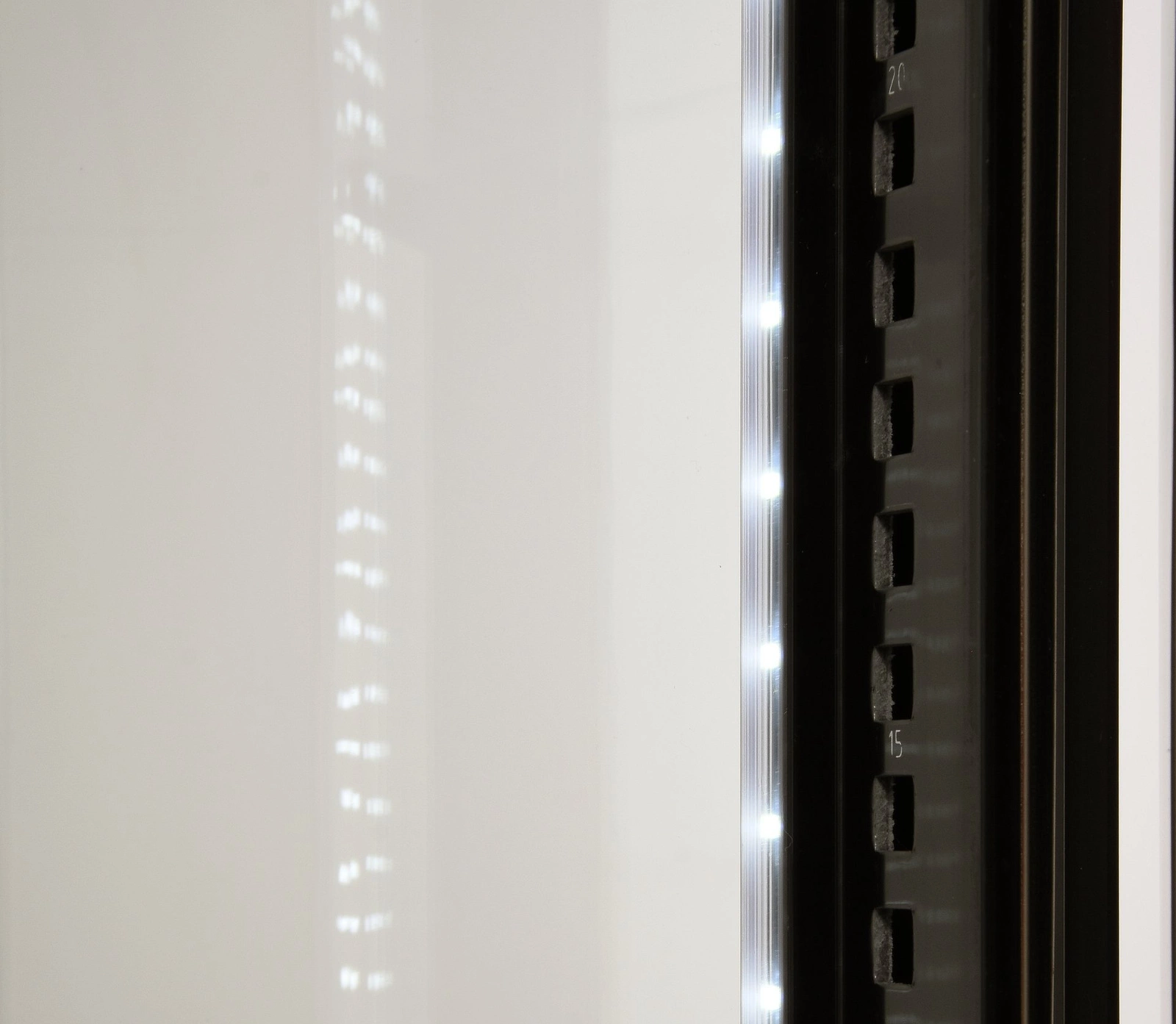 Chladiaca vitrína 100 l guľatá nastaviteľná | YATO YG-05094