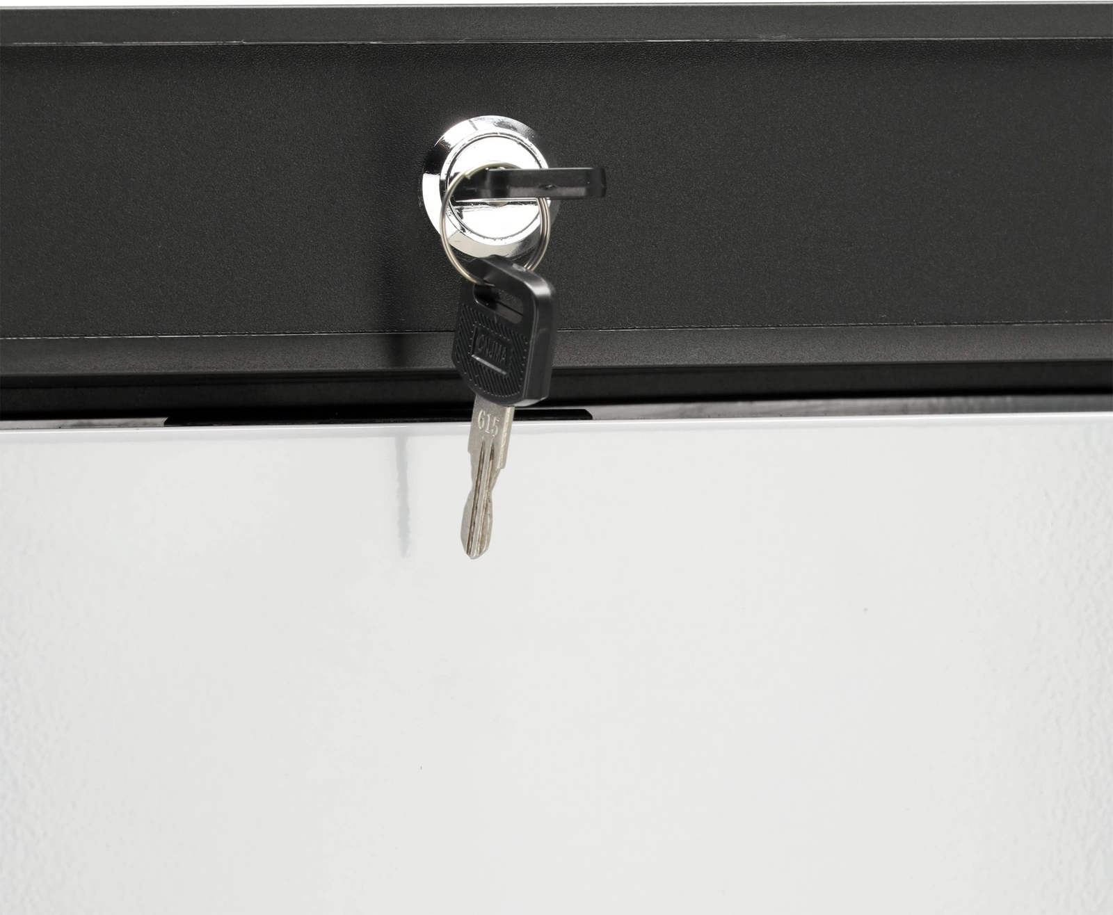 Mraziaca skriňa lakovaná, 555 l | YATO YG-05236