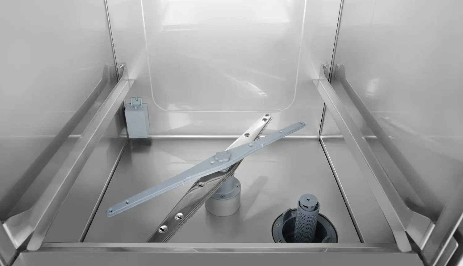 Gastronomická umývačka riadu Doppio s dávkovačom detergentu a odtokovým čerpadlom, 230/400 V | HENDI 237366