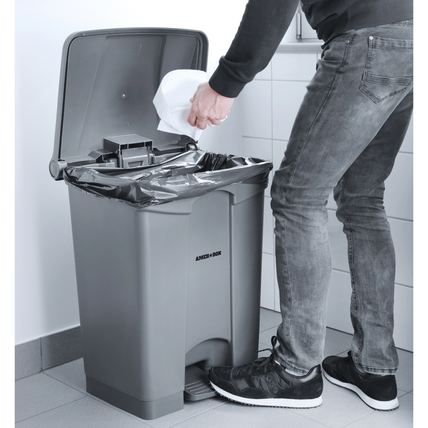 Odpadkový kôš s pedálom, objem 87 l | AMERBOX 691168